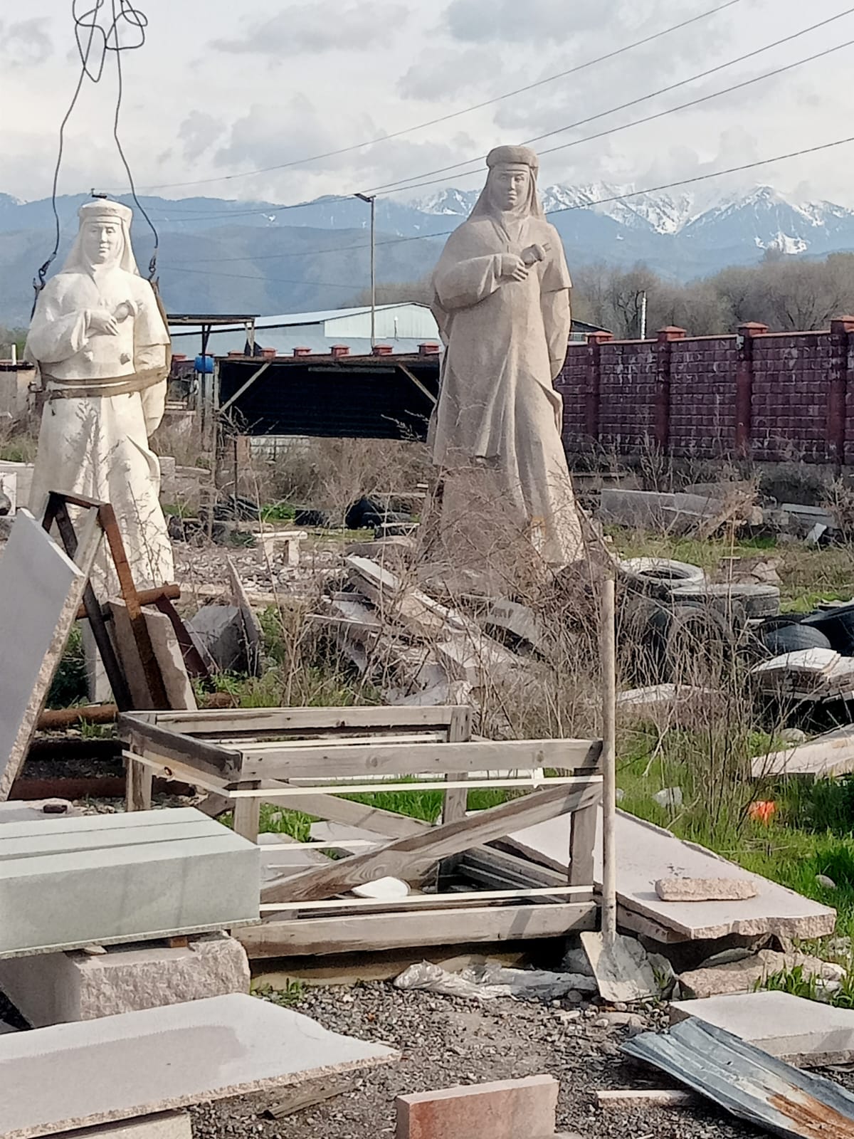 Декоративные скульптуры в Алматы